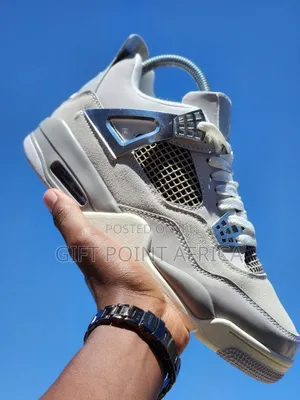 Jordan 4 Frozen Sneakers