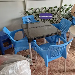 Restaurant Plastic Chairs With Metal Legs With a Table