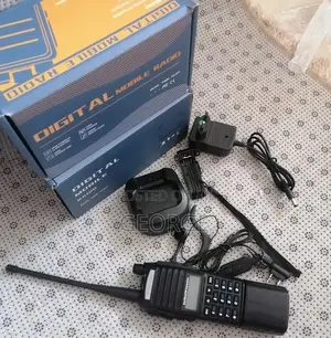 Keenly Priced Baofeng Uv-82 Radio Calls 3500 Mah 8watts