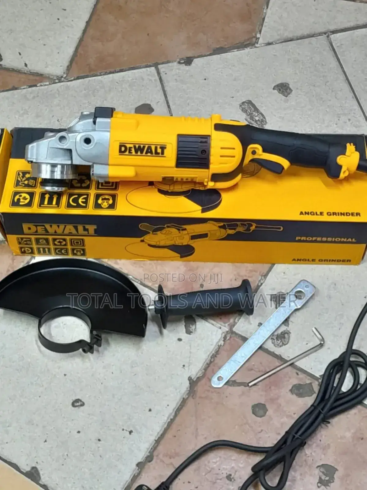 Long Life Dewalt Angle Grinder 9' 2600w Brushed Machine
