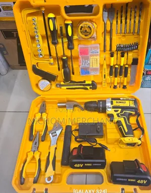 Dewalt Cordless Drill Set/Rechargeable Toolkit