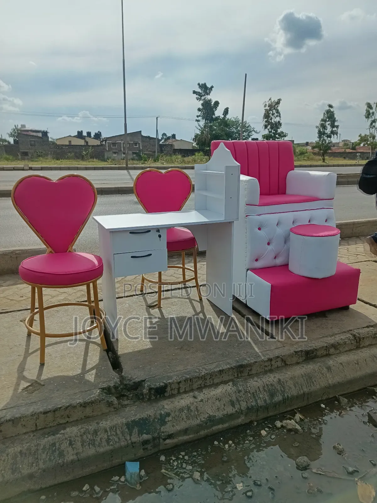 Manicure Set and a Single Pedicure Seat, Pink/ White 