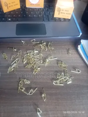 Metal Curtain Hooks -Box of 100 Pieces