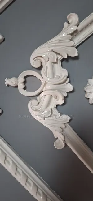 Fibre Wainscoting Corner Decor Flowers