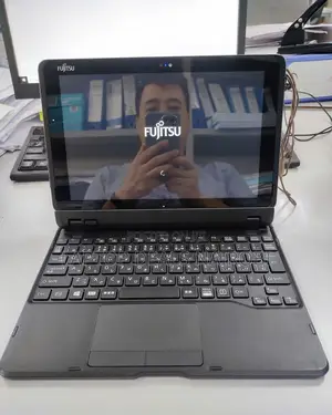 Laptop Fujitsu 4GB Intel Atom SSD 128GB