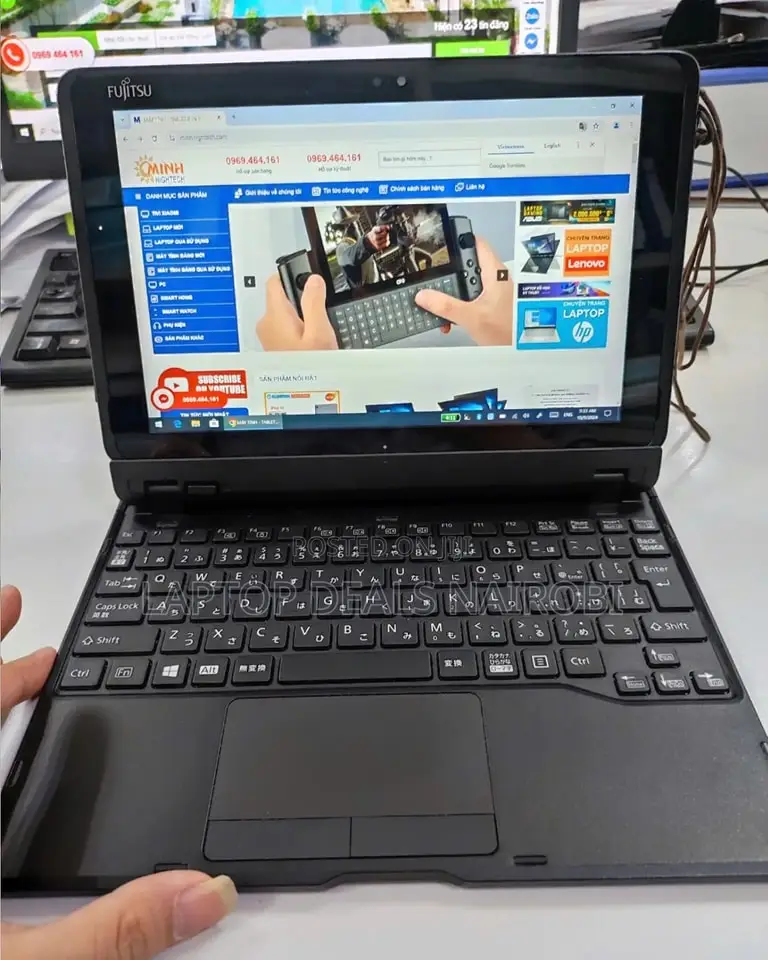 Laptop Fujitsu 4GB Intel Atom SSD 128GB
