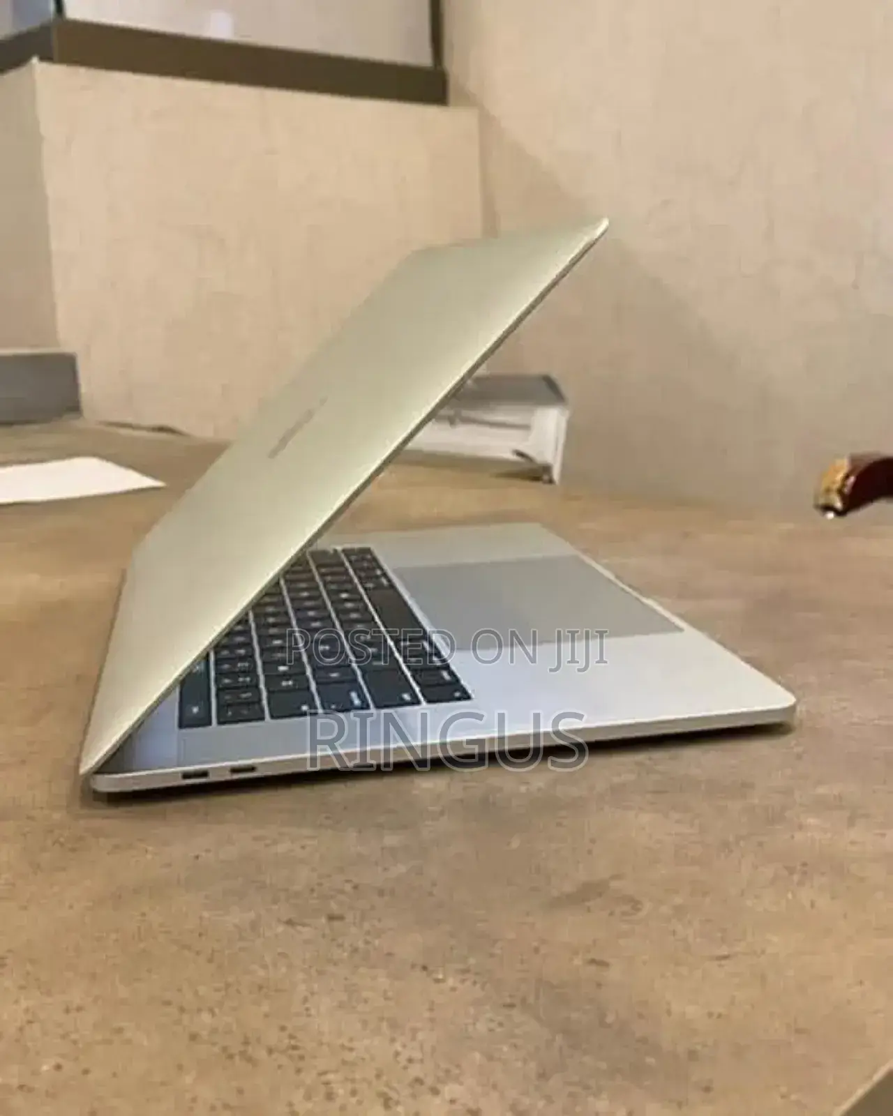 Laptop Apple MacBook Pro 2016 16GB Intel Core I7 SSD 512GB