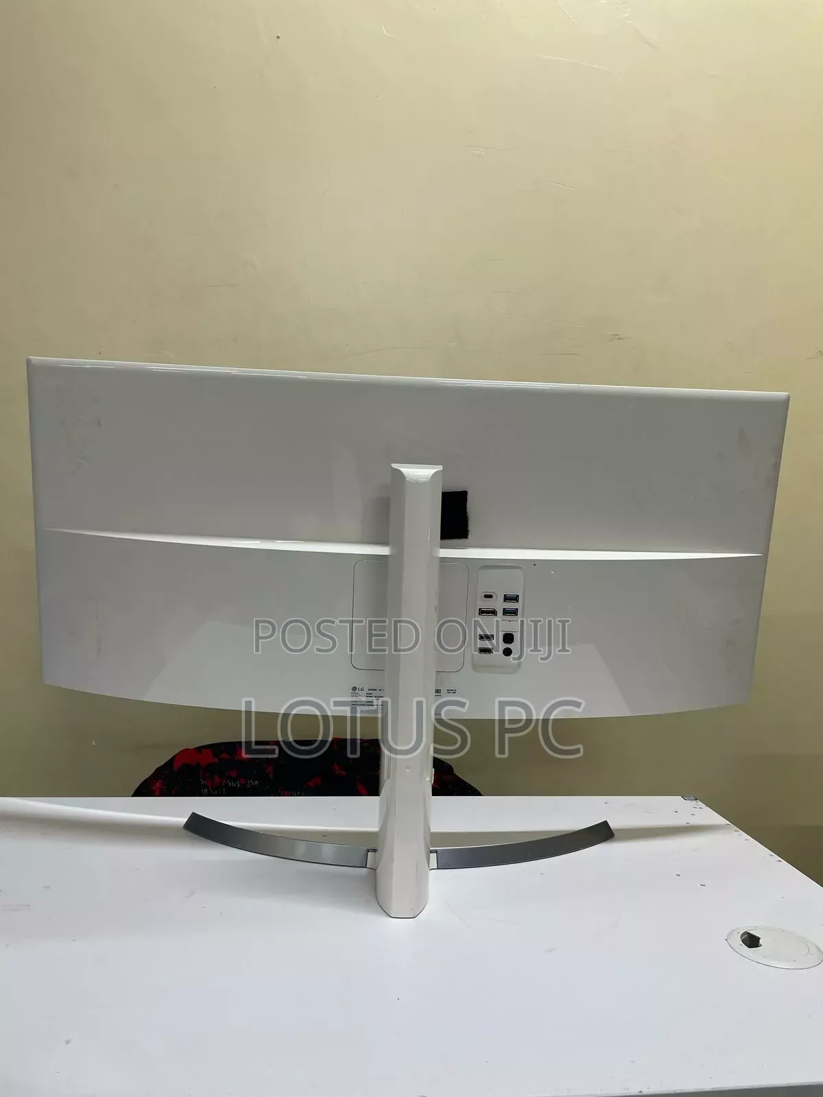 Lg 34cb99-W 34inch Curved Monitor.