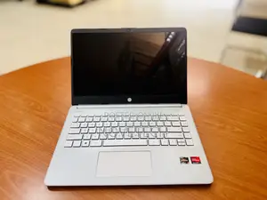 Laptop HP 14S 8GB AMD Ryzen 3 SSD 256GB