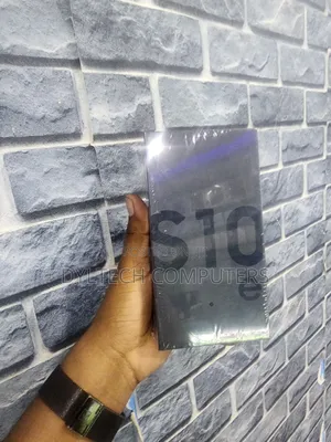 New Samsung Galaxy S10e 128 GB Black