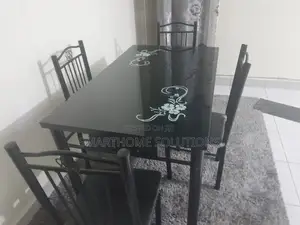 4 Sitter Dinning Table