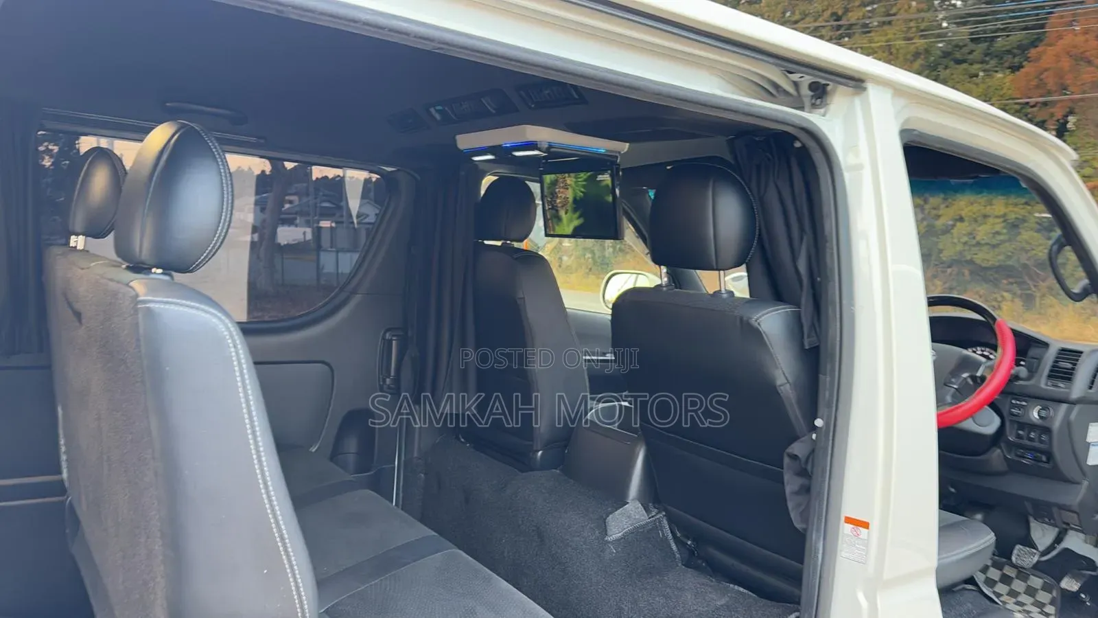 Toyota HiAce 2019 White