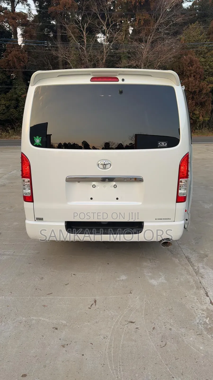 Toyota HiAce 2019 White