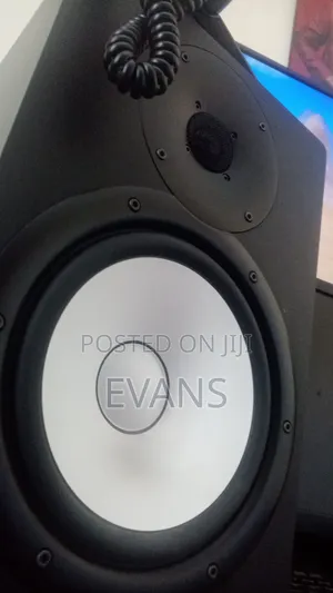 Yamaha Hs8 Studio Monitors