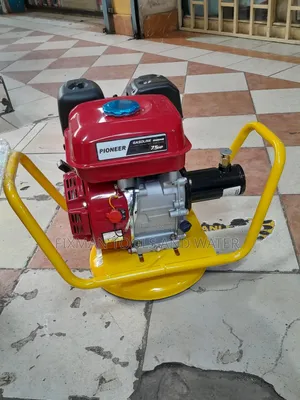 Pioneer Concrete Vibrator + Poker 7.5 Hp