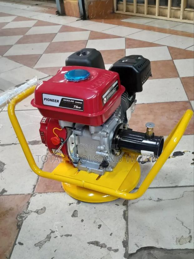 Pioneer Gasoline Engine Vibrator Witb a Poker 7.5hp - thumbnail 2