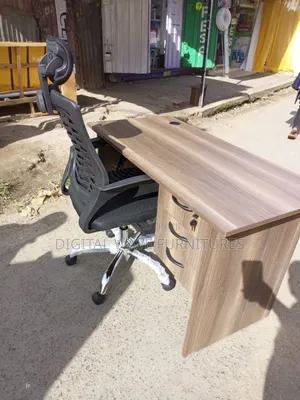 1.2m Office Table With Headrest