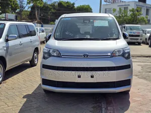Toyota Spade 1.5 2018 Silver