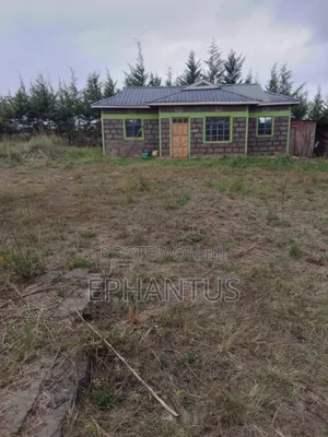 Land for Sale in Nyeri Munyu With a House