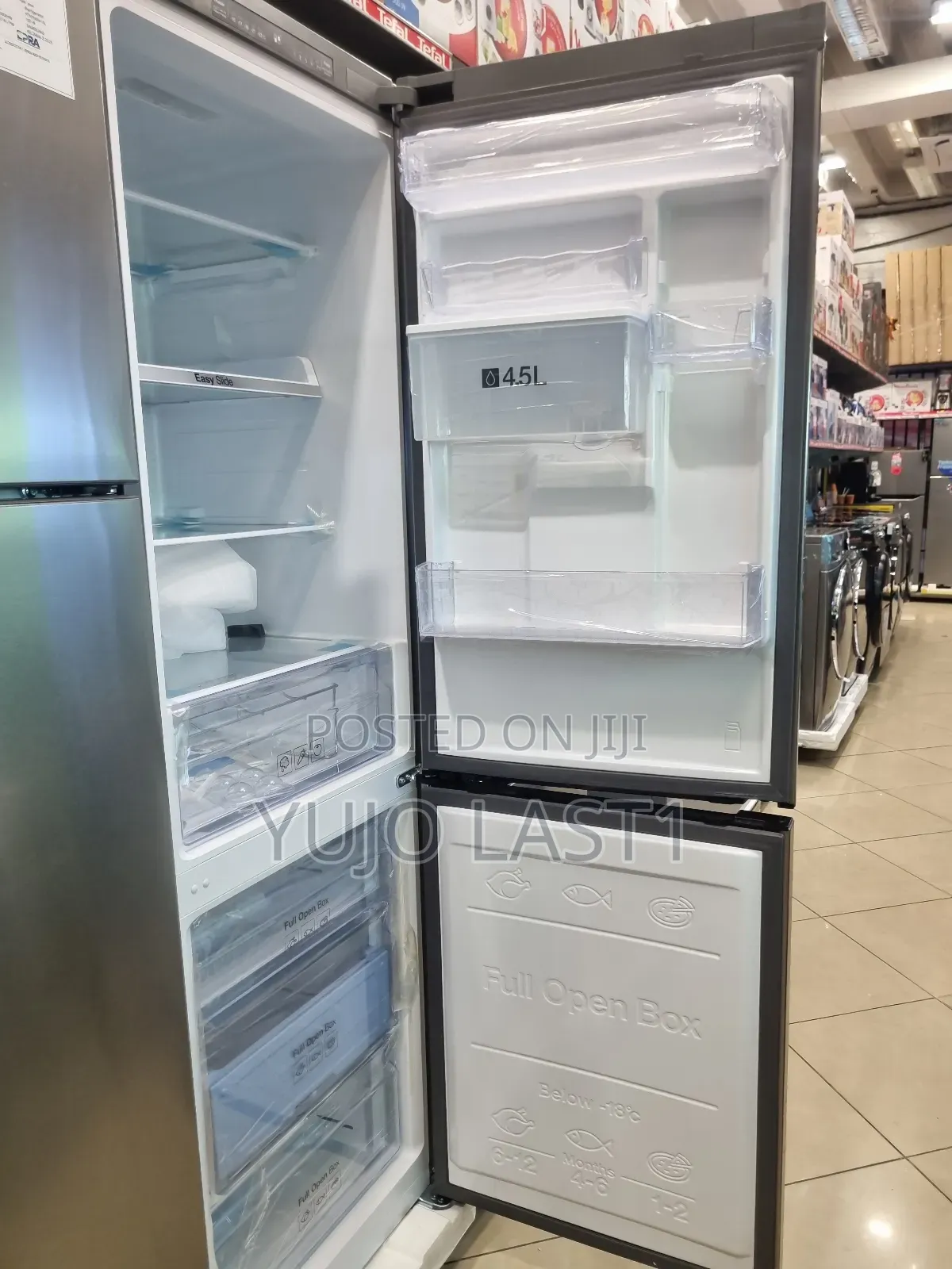Samsung Bottom Mount Freezer Refrigerator Rb33j3611s9