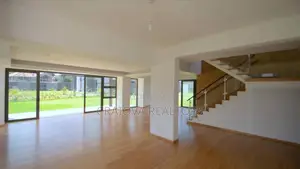 4bdrm Townhouse / Terrace in Thome for rent