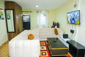 Tranquil Studio Escape Kamakis–Minutes From Eastern Bypass