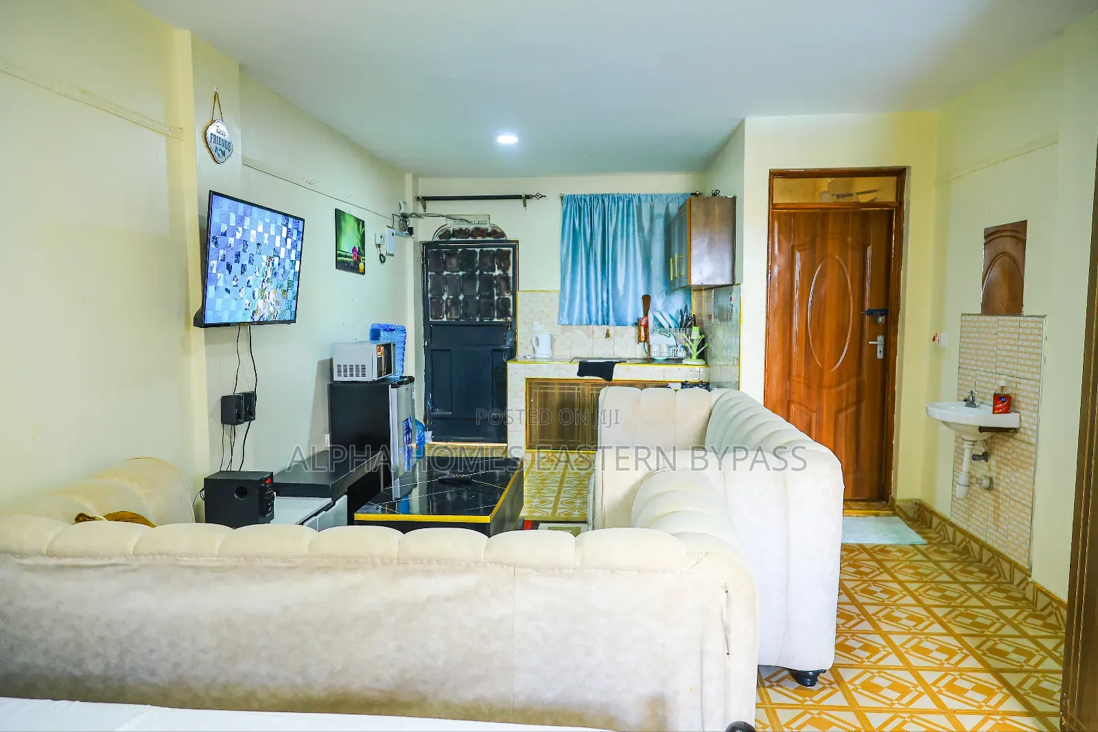 Tranquil Studio Escape Kamakis–Minutes From Eastern Bypass