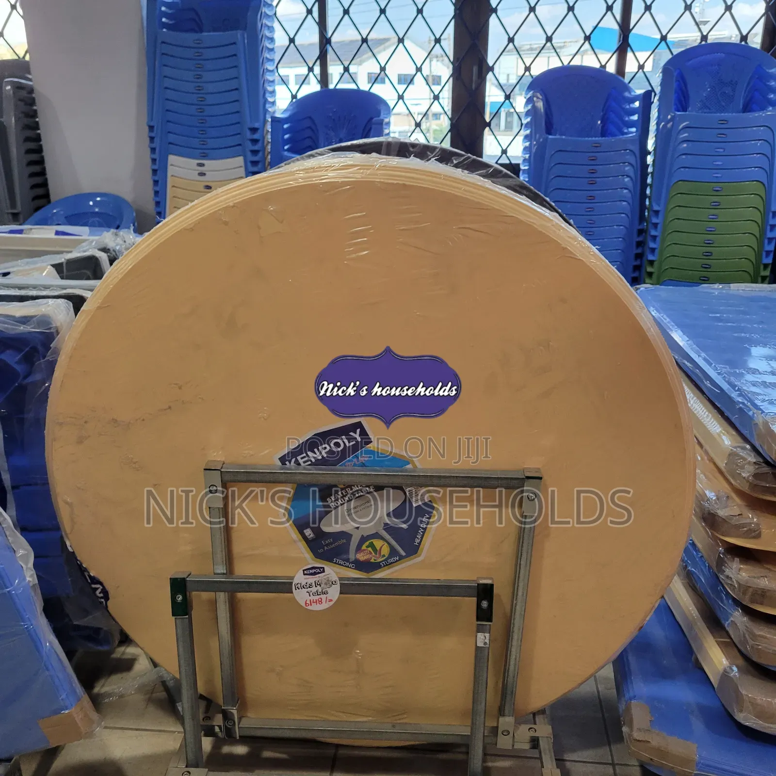Kenpoly Round Plastic Table