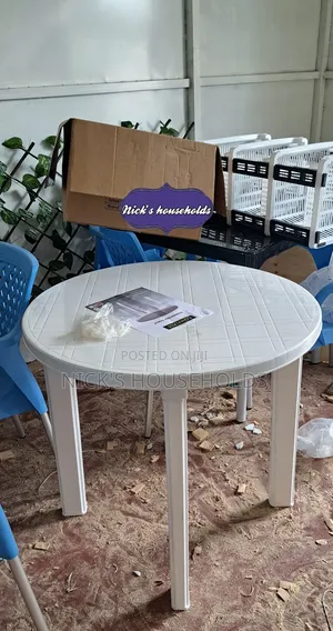 Hotel White Round Plastic Table Now Available