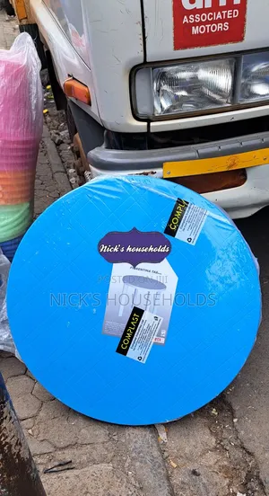 Elegant Plastic Table for Hotels