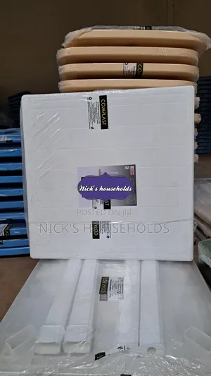Detachable Plastic Table at Affordable Prices