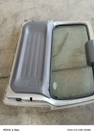 Suzuki Jimny Boot