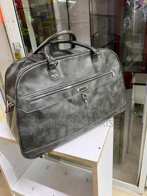 Grey Leather Quality Duffle Bags at 1400