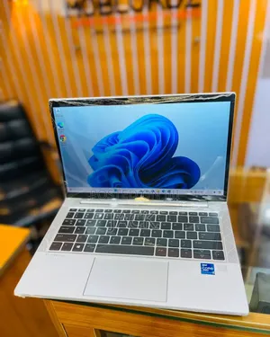 Laptop HP EliteBook 830 16GB Intel Core I7 SSD 1T