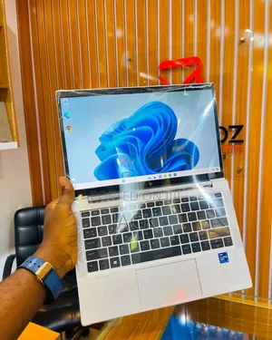 Laptop HP EliteBook 830 16GB Intel Core I7 SSD 1T