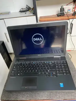 Laptop Dell Latitude E5540 8GB Intel Core I5 SSD 256GB