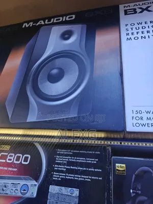 Bx8 Carbon Studio Monitor