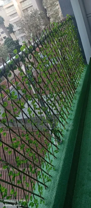 Stretchable Faux Privacy Fence for Balcony Garden Privacy