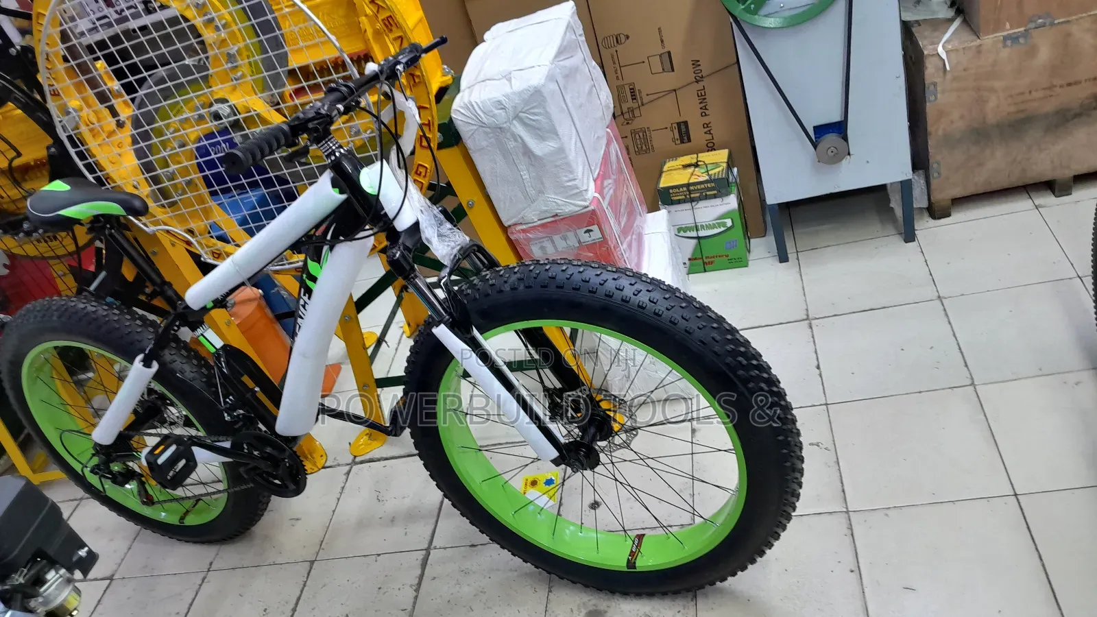 Mountain Bicycle With Fat Tyre Size 26 Fully Geared