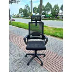 Office Chairs:Horizontal Swivel Chair With Headrest