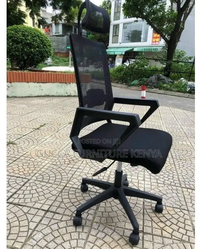 Office Chairs:Horizontal Swivel Chair With Headrest