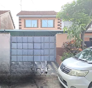 5bdrm Townhouse/Terrace in Golden Estate, South B for sale