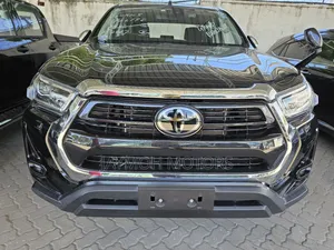Toyota Hilux 2022 Black