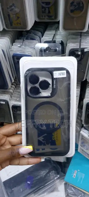 Black Magsafe iPhone 16 Pro Case With Camera Stand/Ring Lens