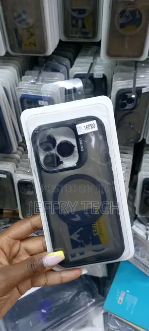 Black Magsafe iPhone 16 Pro Case With Camera Stand/Ring Lens