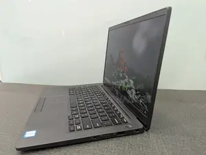 Laptop Dell Latitude 7400 8GB Intel Core I5 SSD 256GB