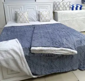 Warm , Comfy Sherpa Fleece Blanket*/ Throw Blanket
