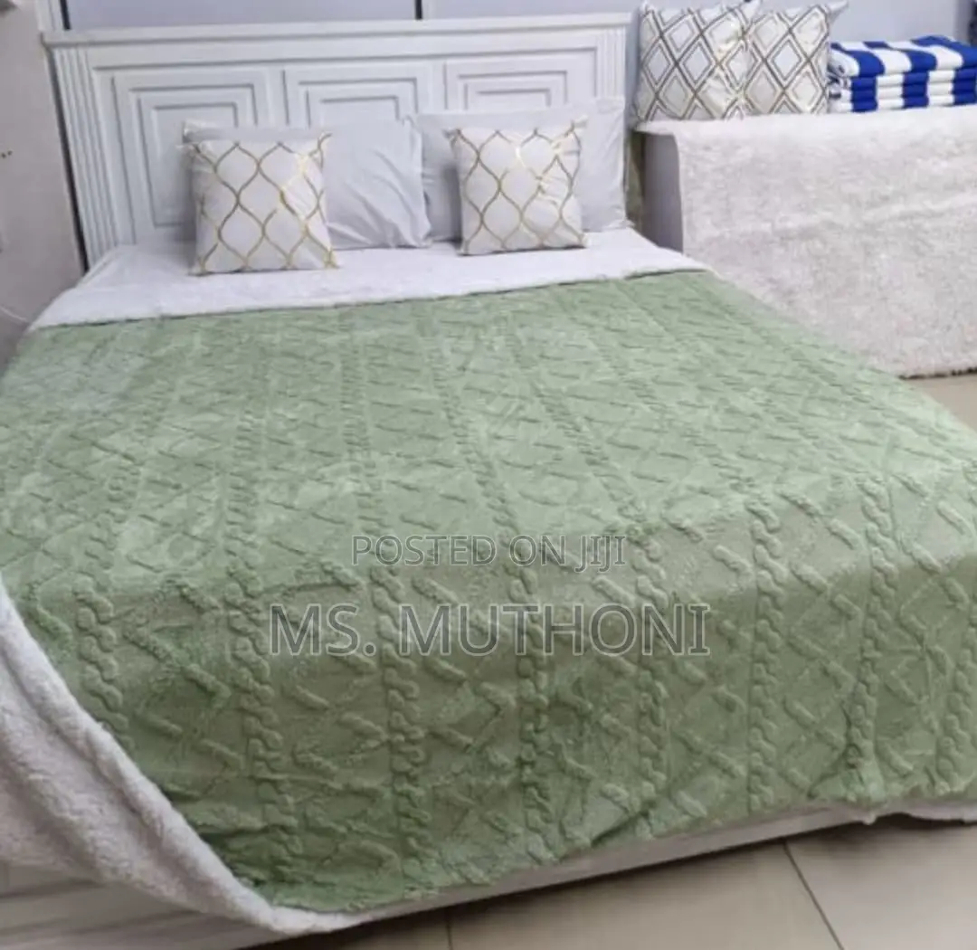 Warm , Comfy Sherpa Fleece Blanket*/ Throw Blanket