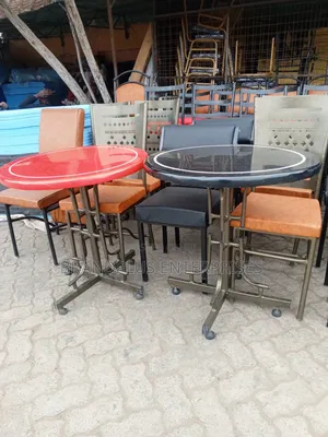 Restaurants And Club Round Table