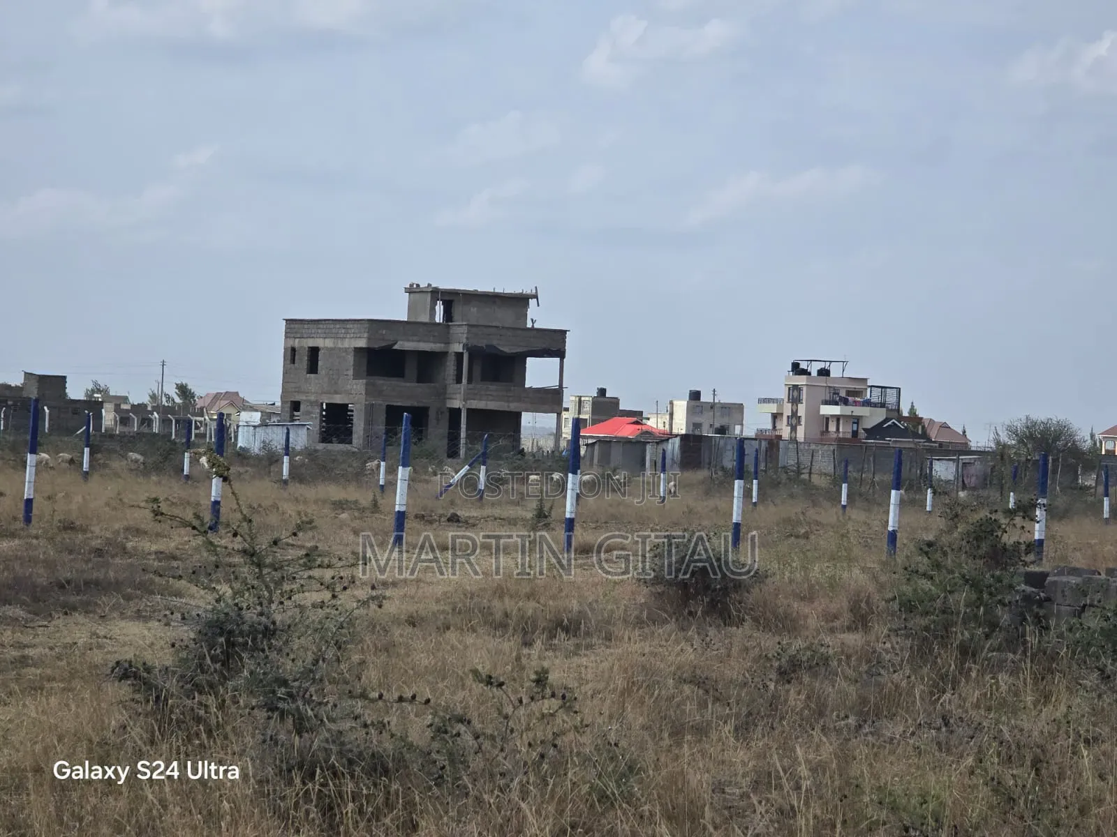 Kamakis - Kiratina Plots on Eighth Acre
